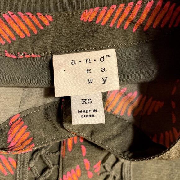 Tropical Palm Leaf Sleeveless Button Top Womens XS Green Coral Resortcore Boho - Picture 11 of 12